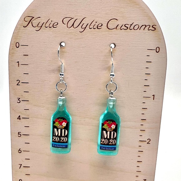 MD 20/20 Bottle Earrings - Alcohol Earrings - New Years Eve Party Earrings - Picture 8 of 10